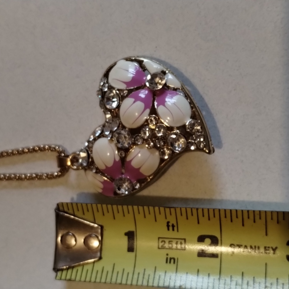 Betsey Puffed Heart Necklace! - Picture 6 of 7